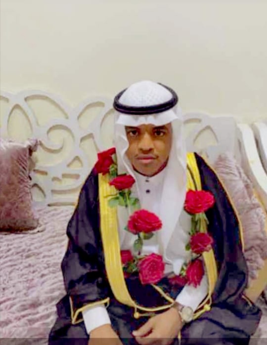 “علي القحطاني” يحتفل بليله زفافه