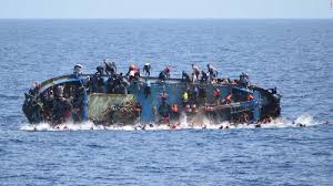 خفر السواحل التونسي ينقذ تسعة مهاجرين غير شرعيين