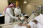 “اللواء الداود” ينقل معايدة سمو الأمير عبدالعزيز بن سعود للمنومين بمستشفى قوى الأمن بمكة