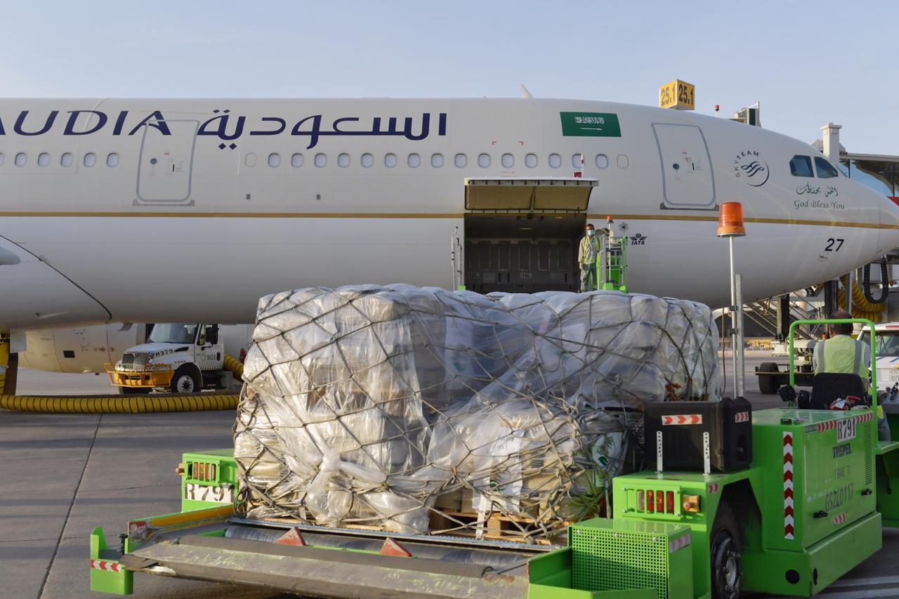 مركز الملك سلمان للإغاثة يسيّر الطائرة الثالثة ضمن الجسر الجوي الإغاثي السعودي