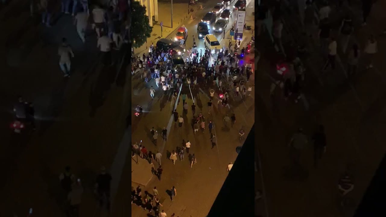 دويُّ إطلاق نار في موقع التظاهرات اللبنانية وسط بيروت