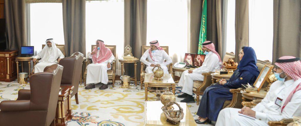أمير منطقة عسير يلتقي الرئيس التنفيذي لمدينة ‎سلطان بن عبدالعزيز  الإنسانية