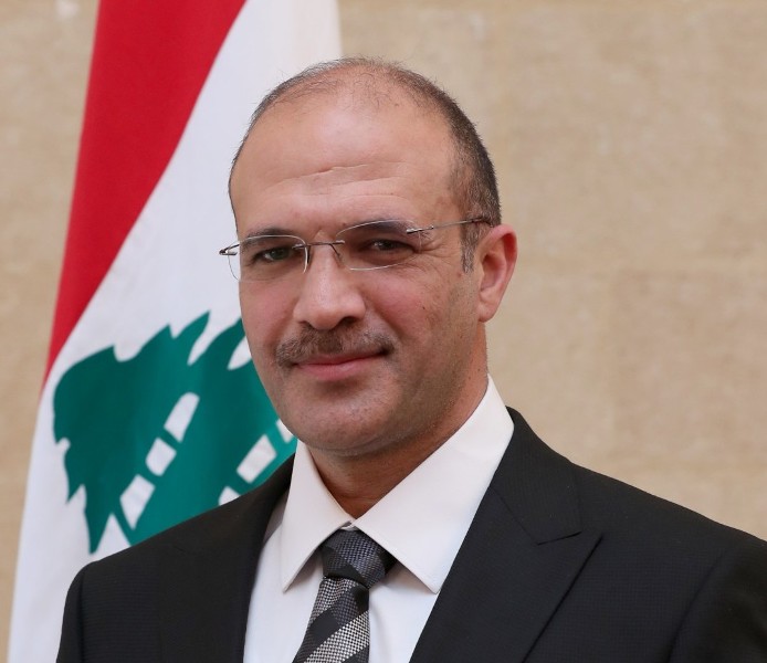 وزير صحة لبنان يعلن النفير والإغلاق لإرتفاع حالات كورونا