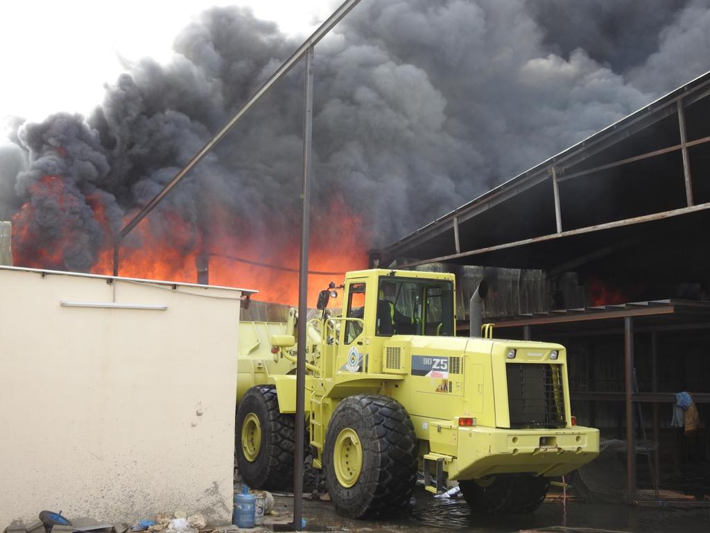 حريق يلتهم مستودعاً للأثاث في صناعية منطقة نجران
