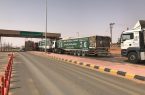 عبور 54 شاحنة مقدمة من مركز الملك سلمان للإغاثة منفذ الوديعة متوجهة لعدة محافظات في اليمن