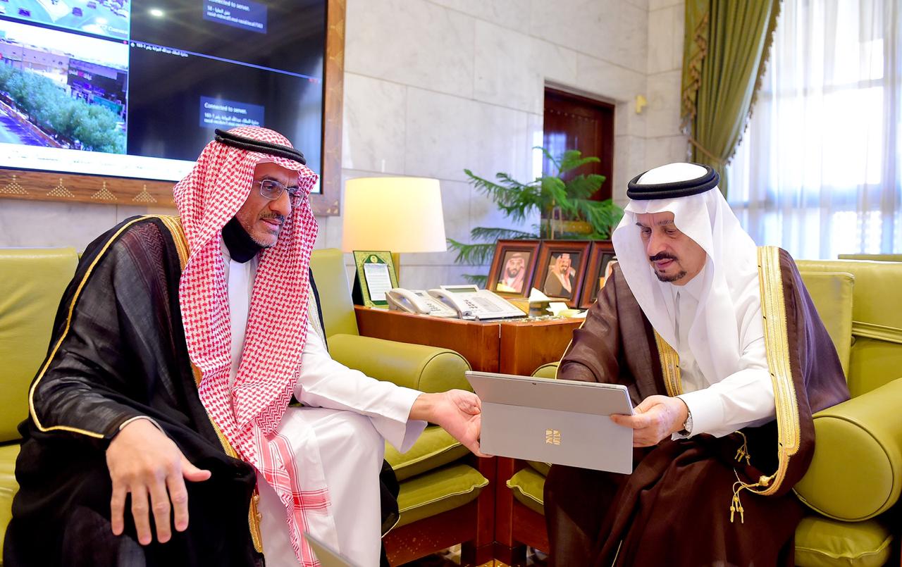 سمو الأمير فيصل بن بندر يدشن برنامج ” المسعف الإلكتروني ” بمنطقة الرياض
