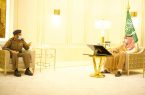 الأمير حسام بن سعود يتسلم تقريراً عن منجزات الدفاع المدني بمنطقة الباحة