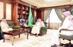 الأمير محمد بن ناصر يستقبل مدير جامعة جازان ورئيس المحكمة العامة