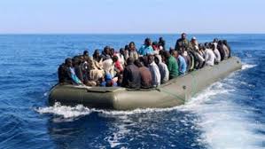 خفر السواحل الموريتاني ينقذ العشرات من المهاجرين غير الشرعيين
