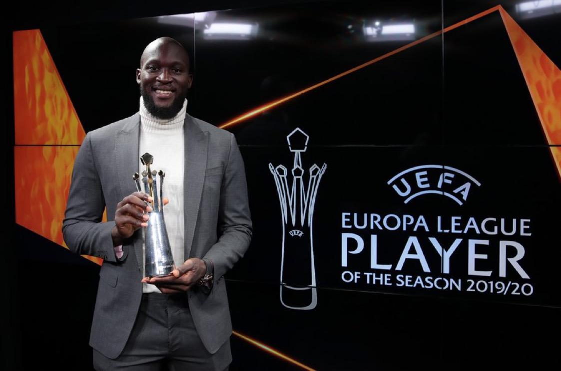 لوكاكو يحصد جائزة لاعب الموسم في الدوري الأوروبي 2019-2020