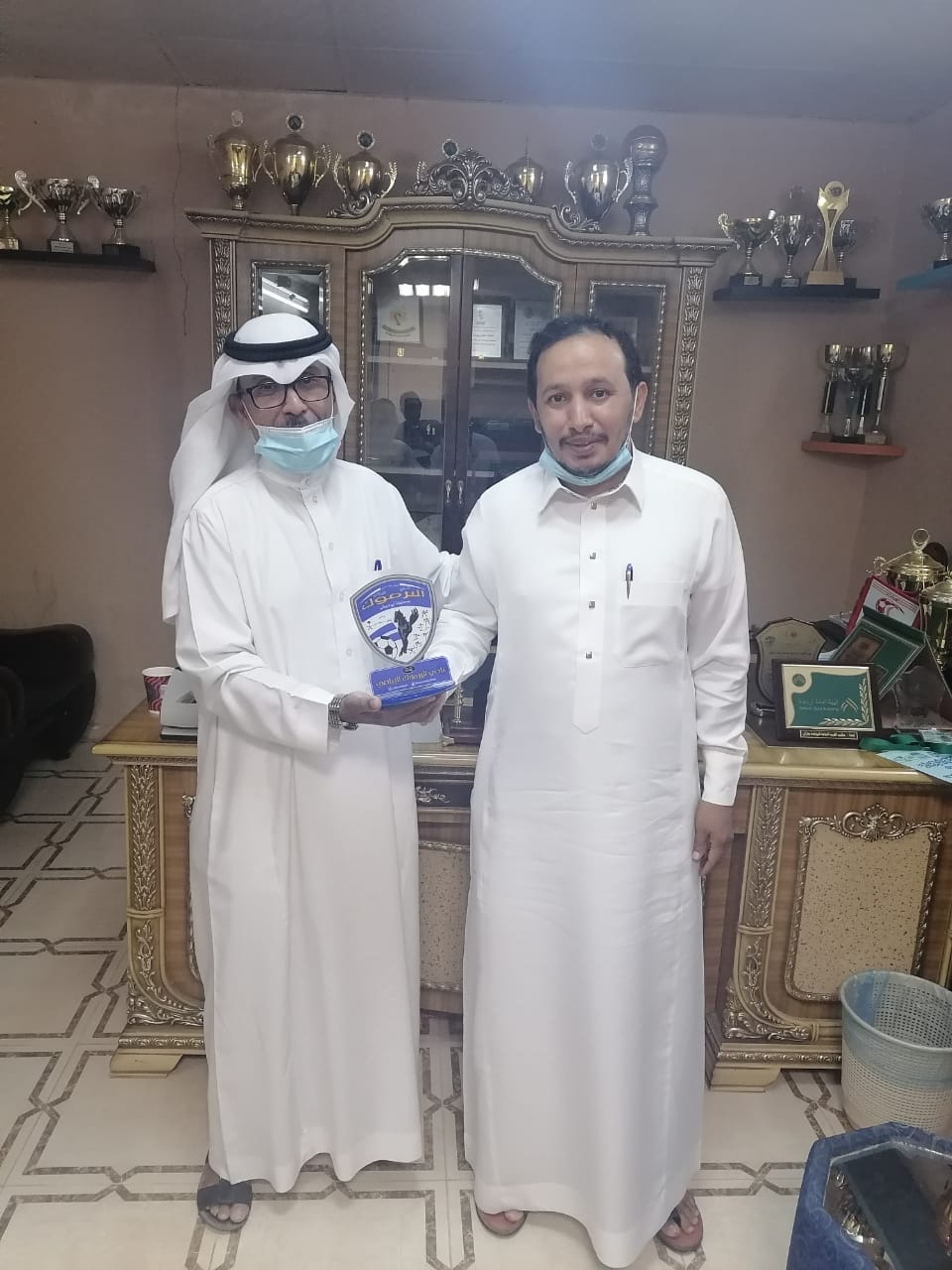 إدارة نادي اليرموك بمحافظة ابو عريش في زيارة لرئيس فريق الكواكب الرفاعي