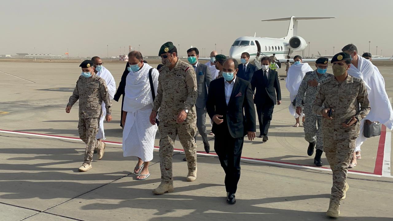 رئيس أركان البحرية الباكستانية يزور جدة