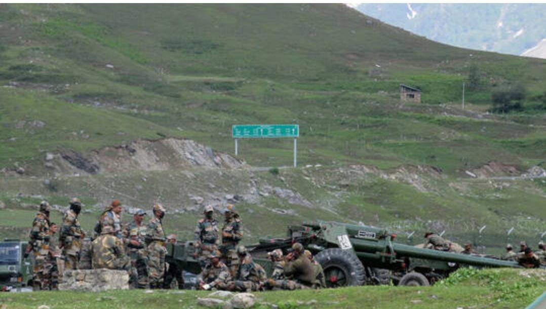 الصين والهند تعلنان عن مفاوضات “إيجابية” لتسوية التوتر العسكري على الحدود