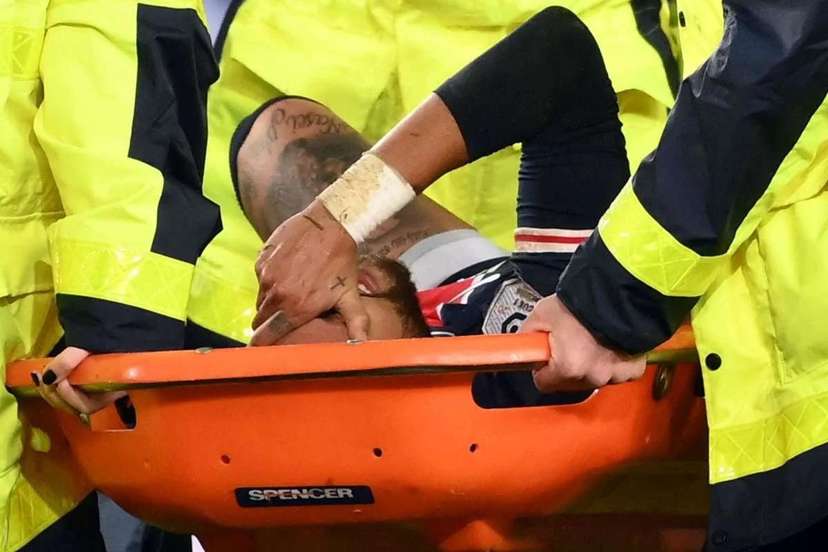 إصابة نيمار قد تحرمه من المشاركة أمام برشلونة 