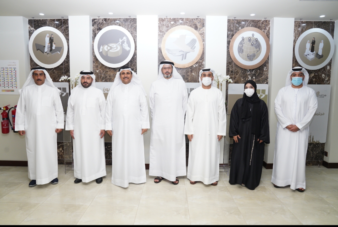 رئيس البرلمان العربي يزور مؤسسة وطني الإمارات