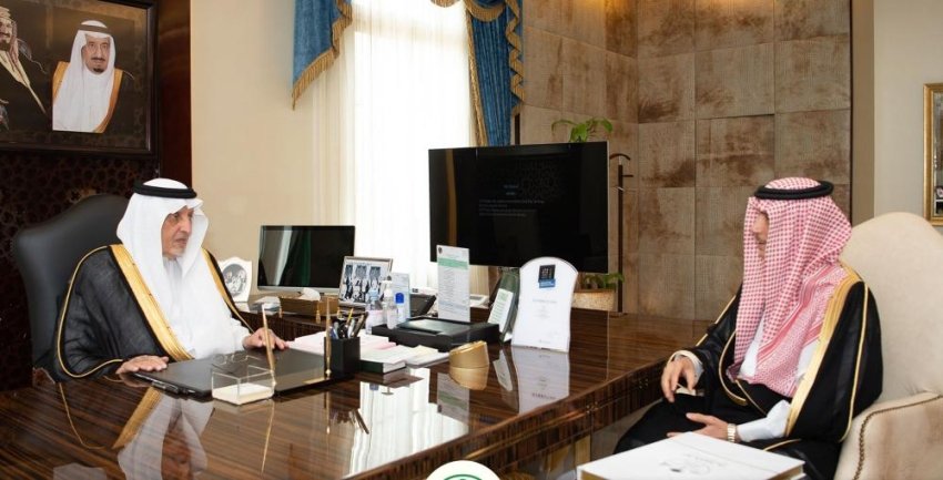 الأمير خالد الفيصل يستقبل أمين محافظة الطائف