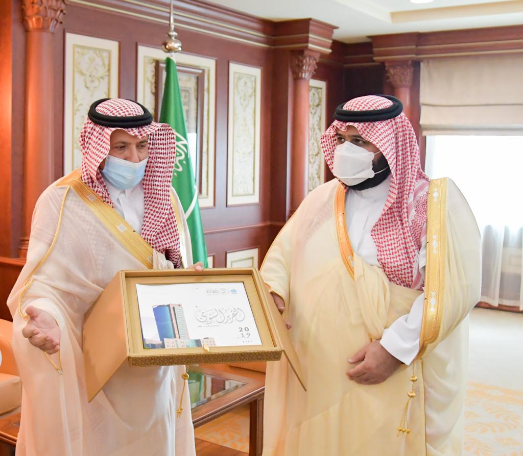 سمو الأمير محمد بن عبدالعزيز يهنئ جامعة جازان لحصولها على الاعتماد البرامجي ويطلع على التقرير السنوي لإنجازاتها