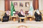 الأمير محمد بن ناصر يلتقي رئيس ووكلاء جامعة جازان