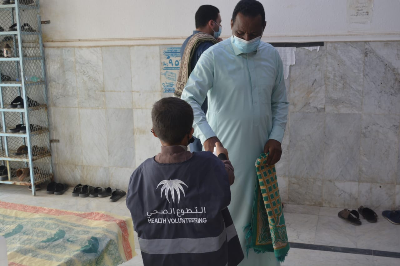 مستشفى صامطة العام يواصل جولاته الأسبوعية على جوامع المحافظة