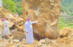 محافظ فيفاء.. يقف على  أضرار ومواقع الإنهيارات الصخرية بالطرق