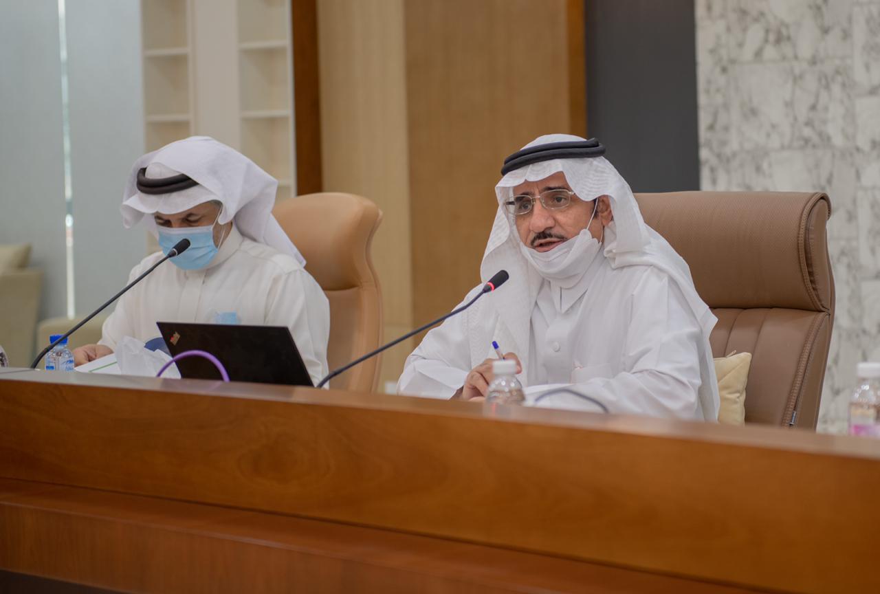 معالي رئيس جامعة الباحة يرأس الجلسة الأولى لمجلس الجامعة للعام الحالي