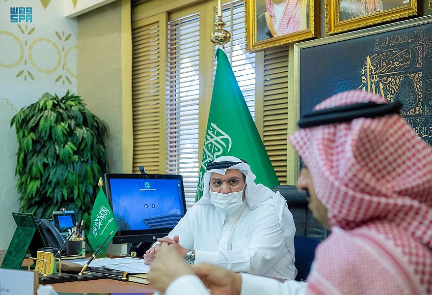 سمو الأمير فيصل بن مشعل يرأس اجتماع اللجنة الدائمة للوثائق والمحفوظات بإمارة القصيم
