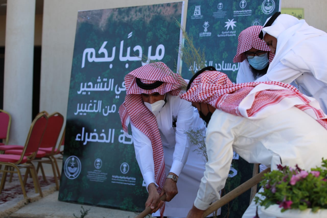 إسلامية الباحة تُدشن مبادرة “لنجعلها خضراء”