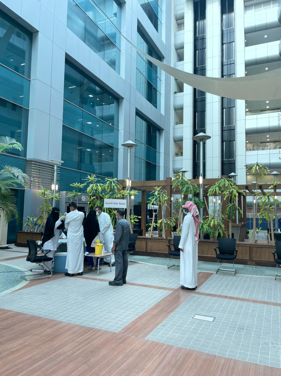 “صحة الرياض” تنفذ حملة توعوية لمنسوبي مدينة الملك عبدالله للطاقة 