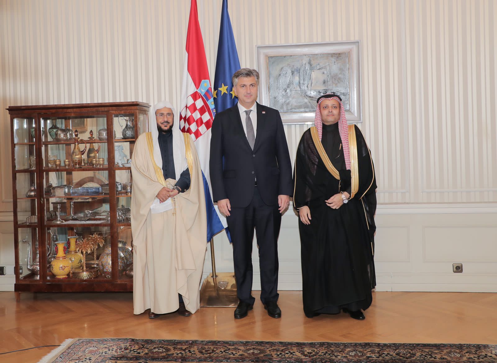 رئيس الوزراء الكرواتي يلتقي بوزير الشؤون الإسلامية
