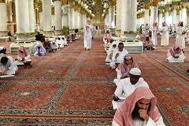 كلية المسجد النبوي تُخرِّج الدفعة الأولى من طالباتها في قسم الشريعة وعلومها