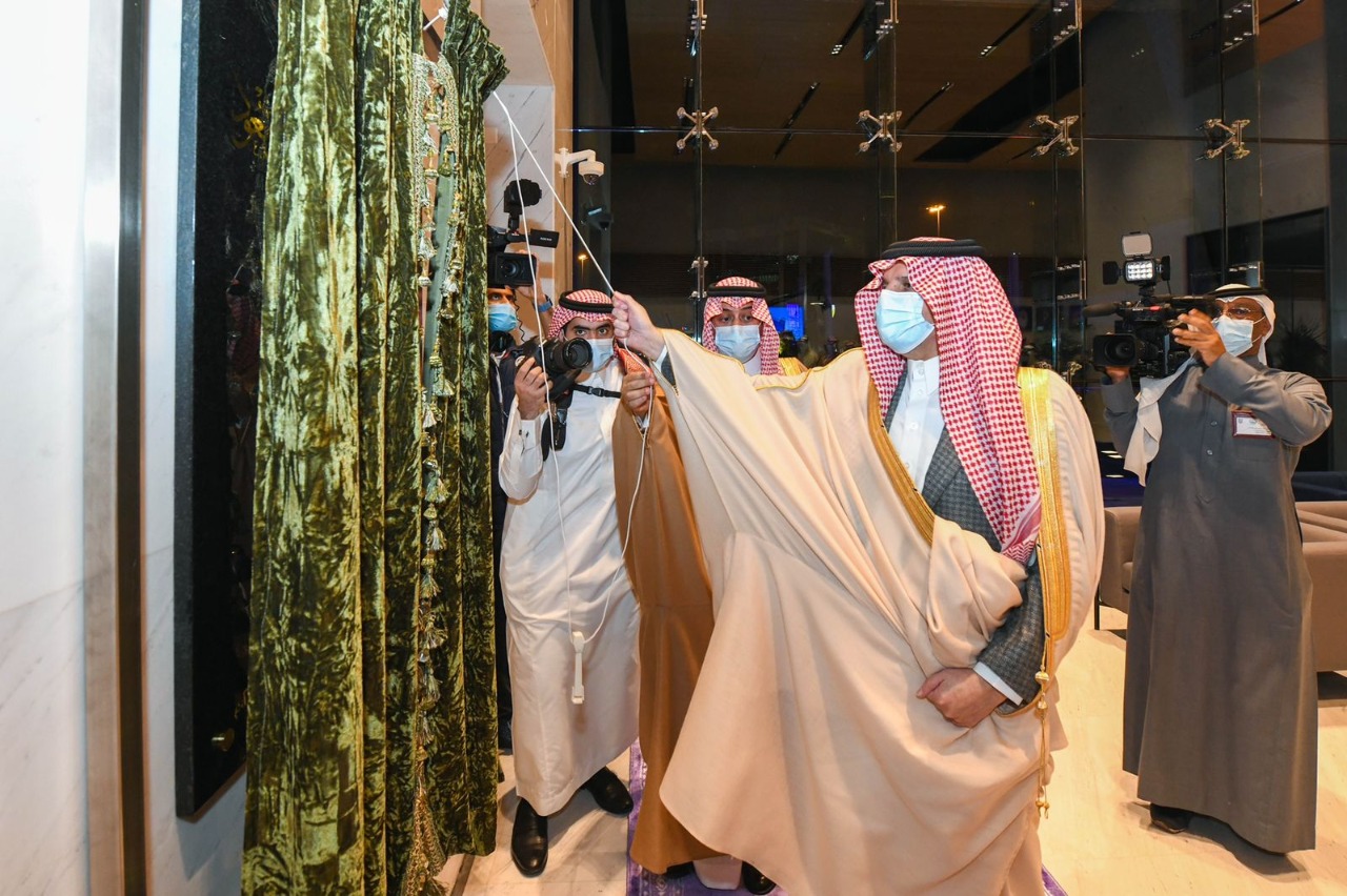 الأمير سعود بن نايف يُدشن برج غرفة الشرقية