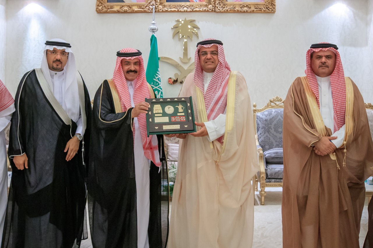 محافظ حفرالباطن يلتقي رئيس وأعضاء اتحاد الغرف السعودية