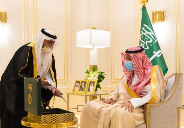 أمير الباحة يستقبل رئيس وأمين الغرفة التجارية بمحافظة المخواة 