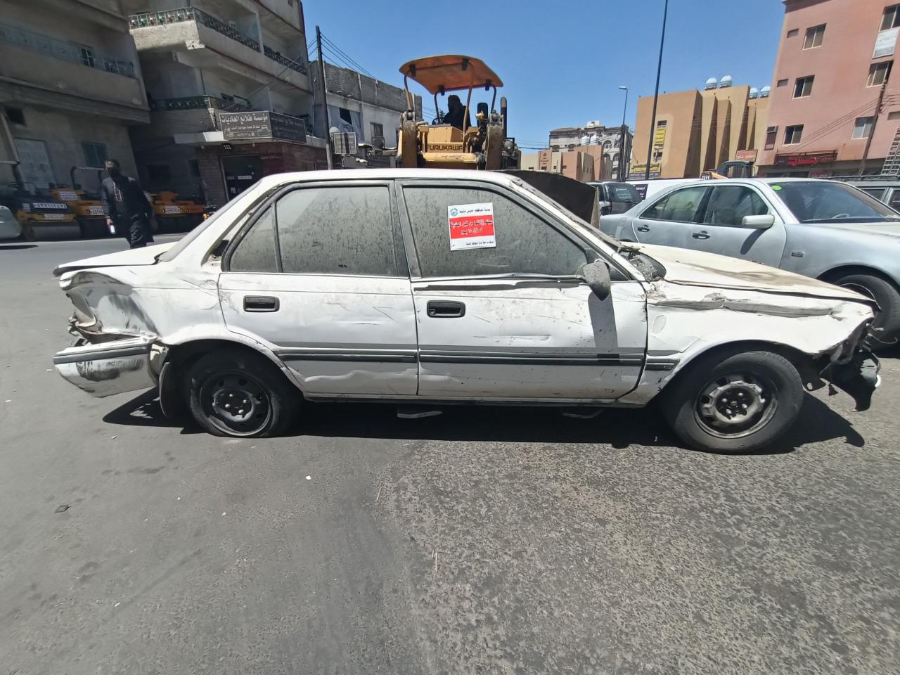 بلدية خميس مشيط تزيل اكثر من 600 سيارة مهملة وتالفة