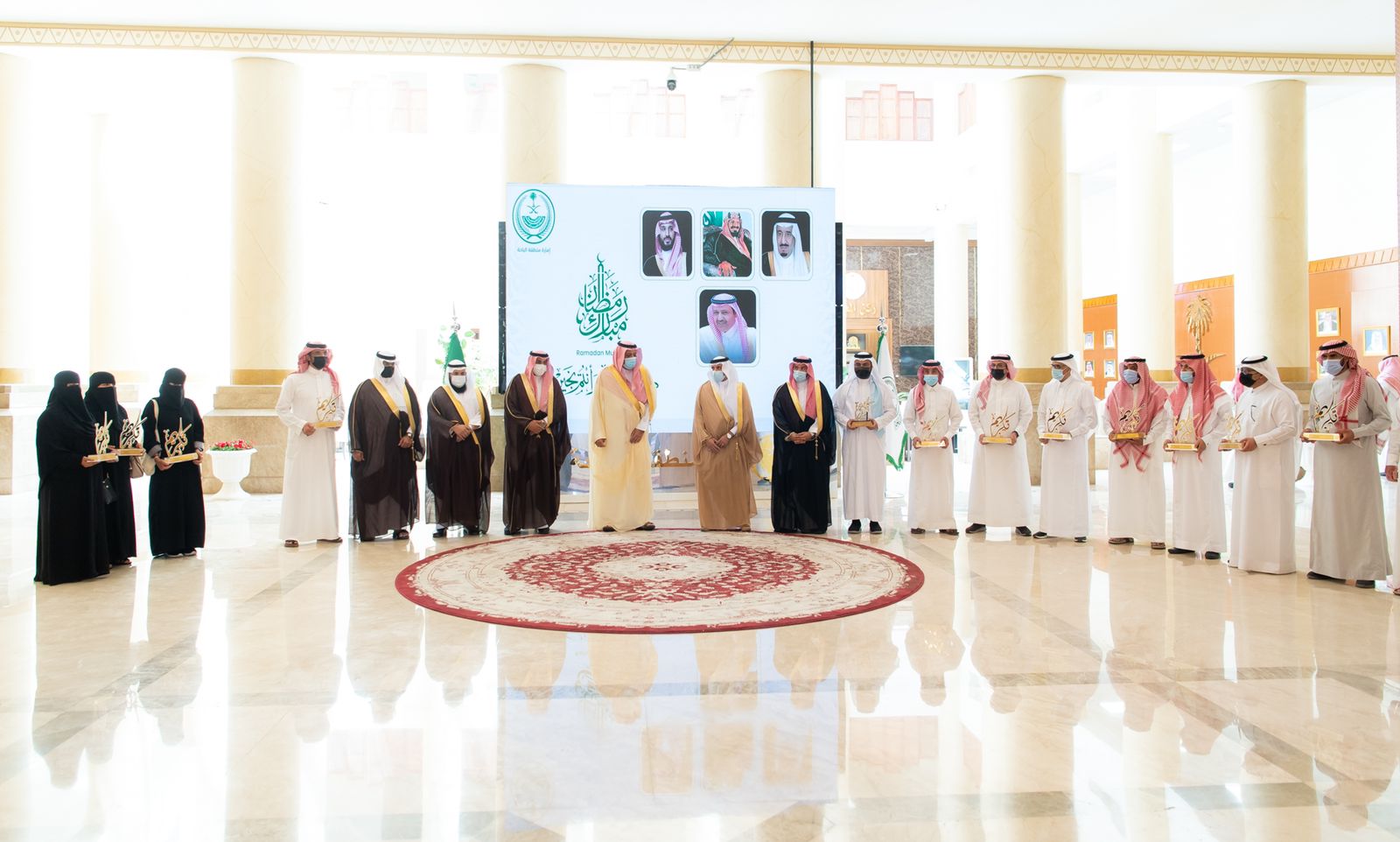 الأمير حسام يكرّم المتميزين من المعلمين والمعلمات 