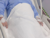 رئيس المركز الإعلامي بمحافظة بيش يجري عملية جراحية ناجحة