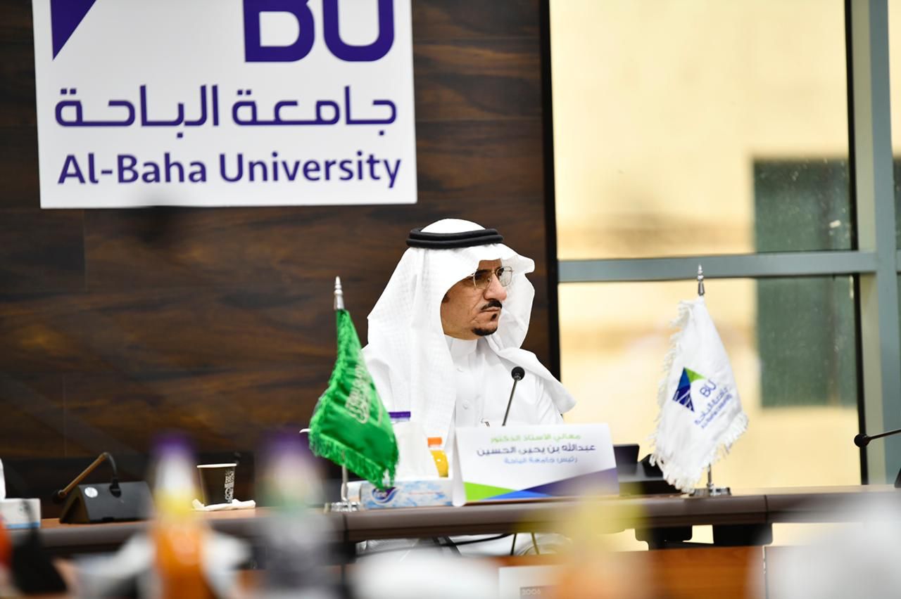 رئيس جامعة الباحة يلتقى رئيس وأعضاء مجلس الشباب بالمنطقة