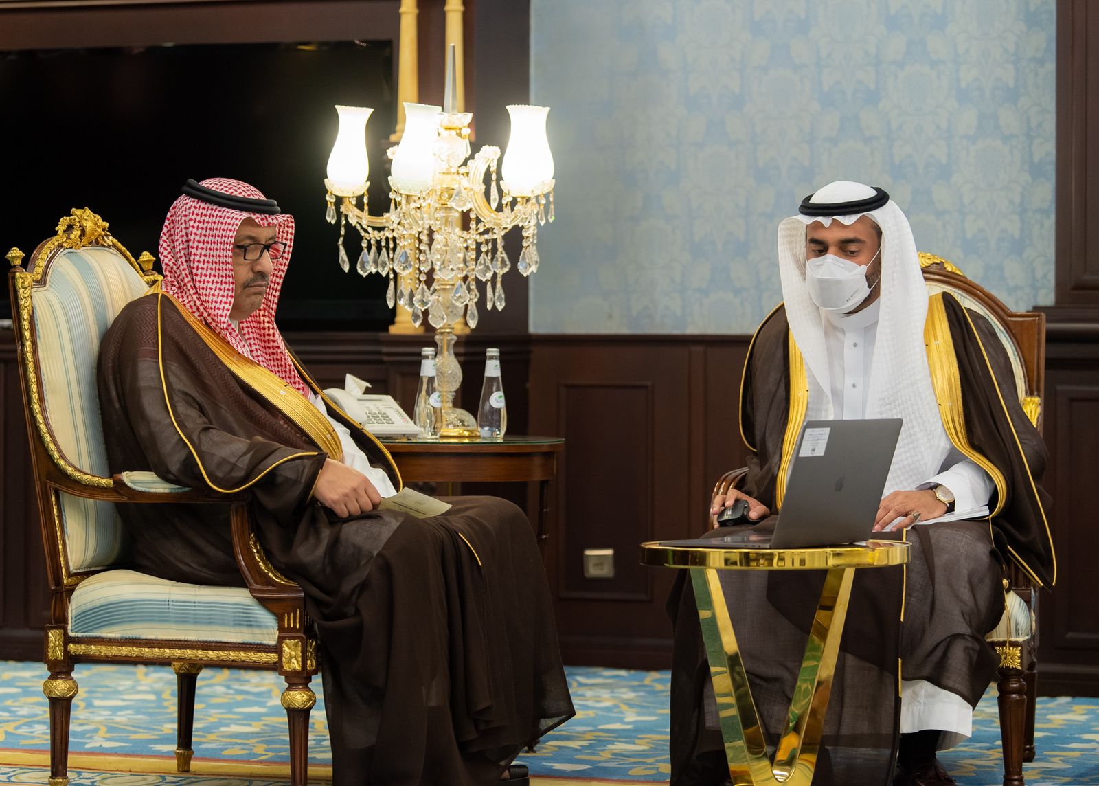 أمير الباحة يستقبل مدير الشؤون الصحية بالمنطقة