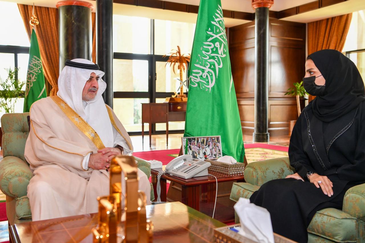 أمير تبوك يستقبل رائدة الأعمال السعودية “الهويدي”