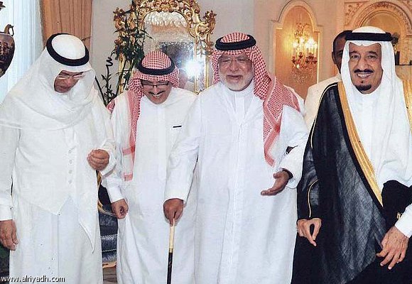 رحيل الأديب السعودي عبدالمقصود خوجه