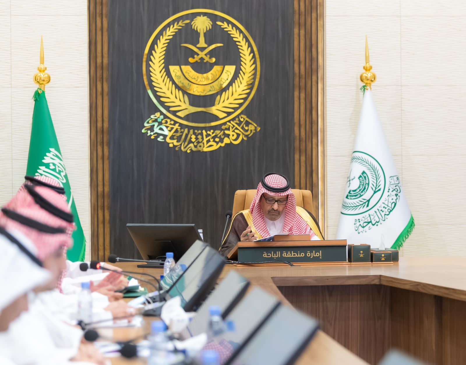 الأمير حسام يرأس اجتماع مناقشة مشاريع جامعة الباحة