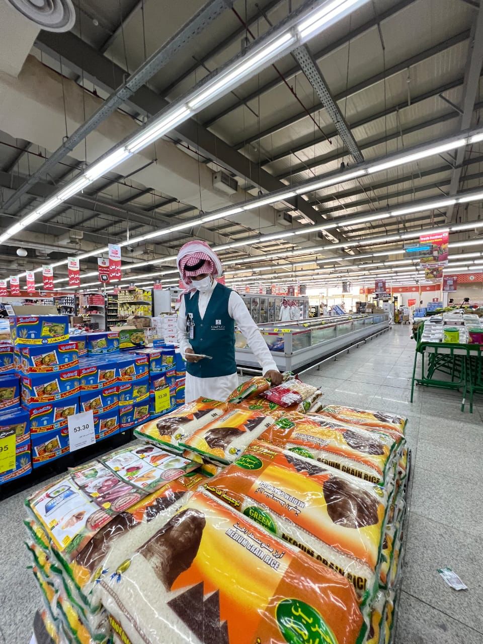 “تجارة نجران” تنفذ أكثر من 11 ألف عملية رصد للأسعار خلال شهر