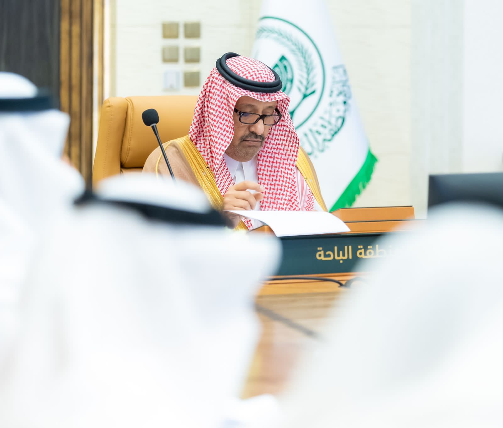 أمير منطقة الباحة يرأس الإجتماع الدوري للجنة التنفيذية للإسكان التنموي