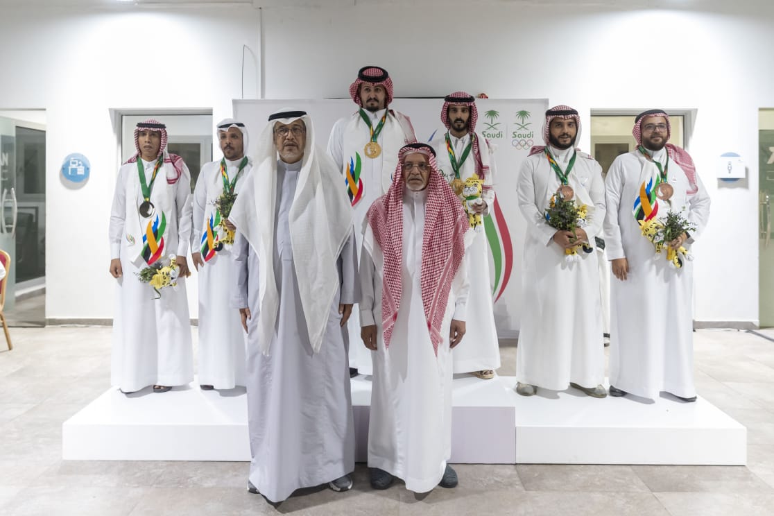 الأمير فهد بن جلوي يتوّج الفائزين في مسابقات الجمباز والملاكمة التايلاندية
