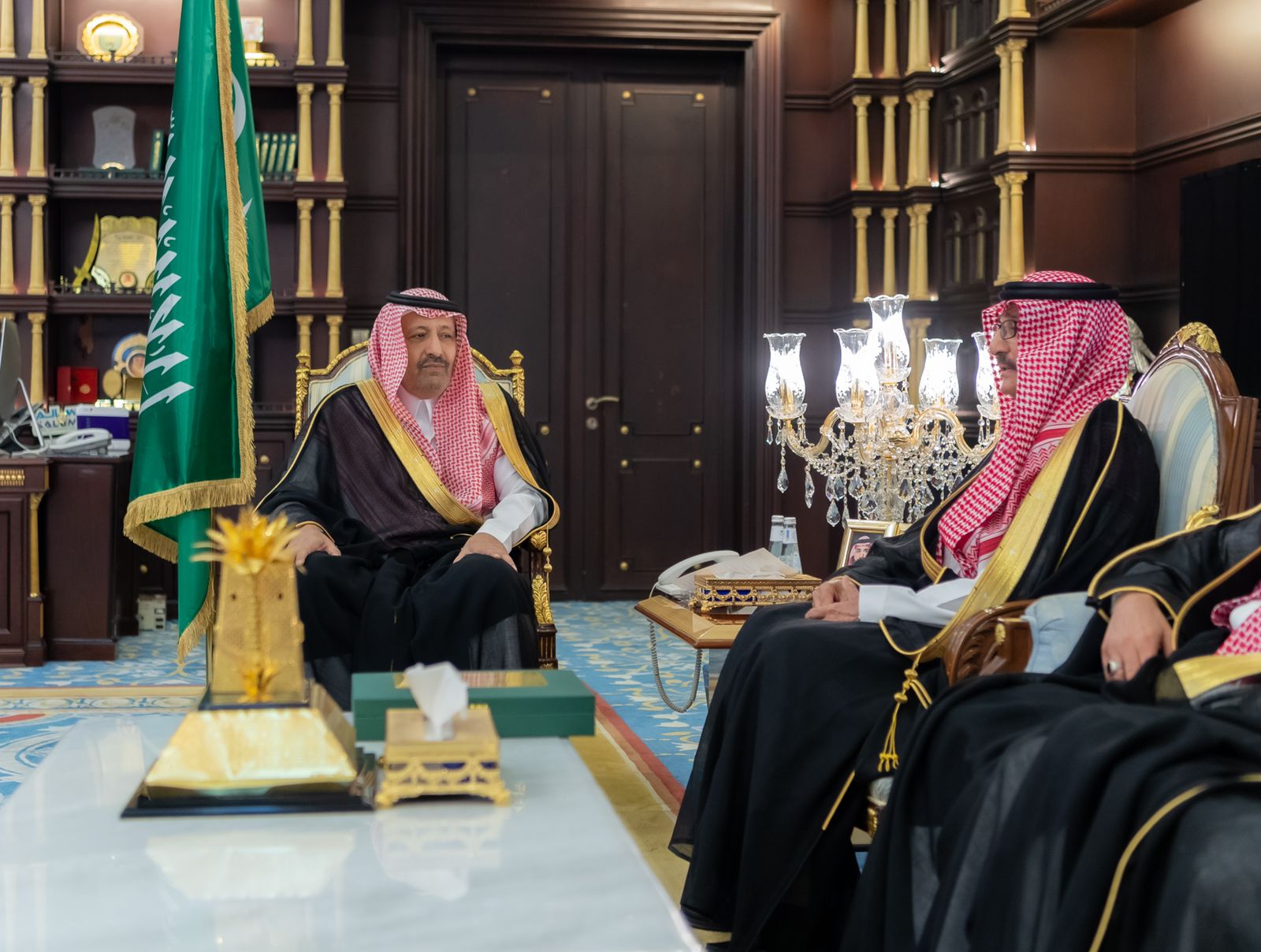 أمير الباحة يستقبل رئيس مجلس إدارة الغرفة التجارية بالمنطقة