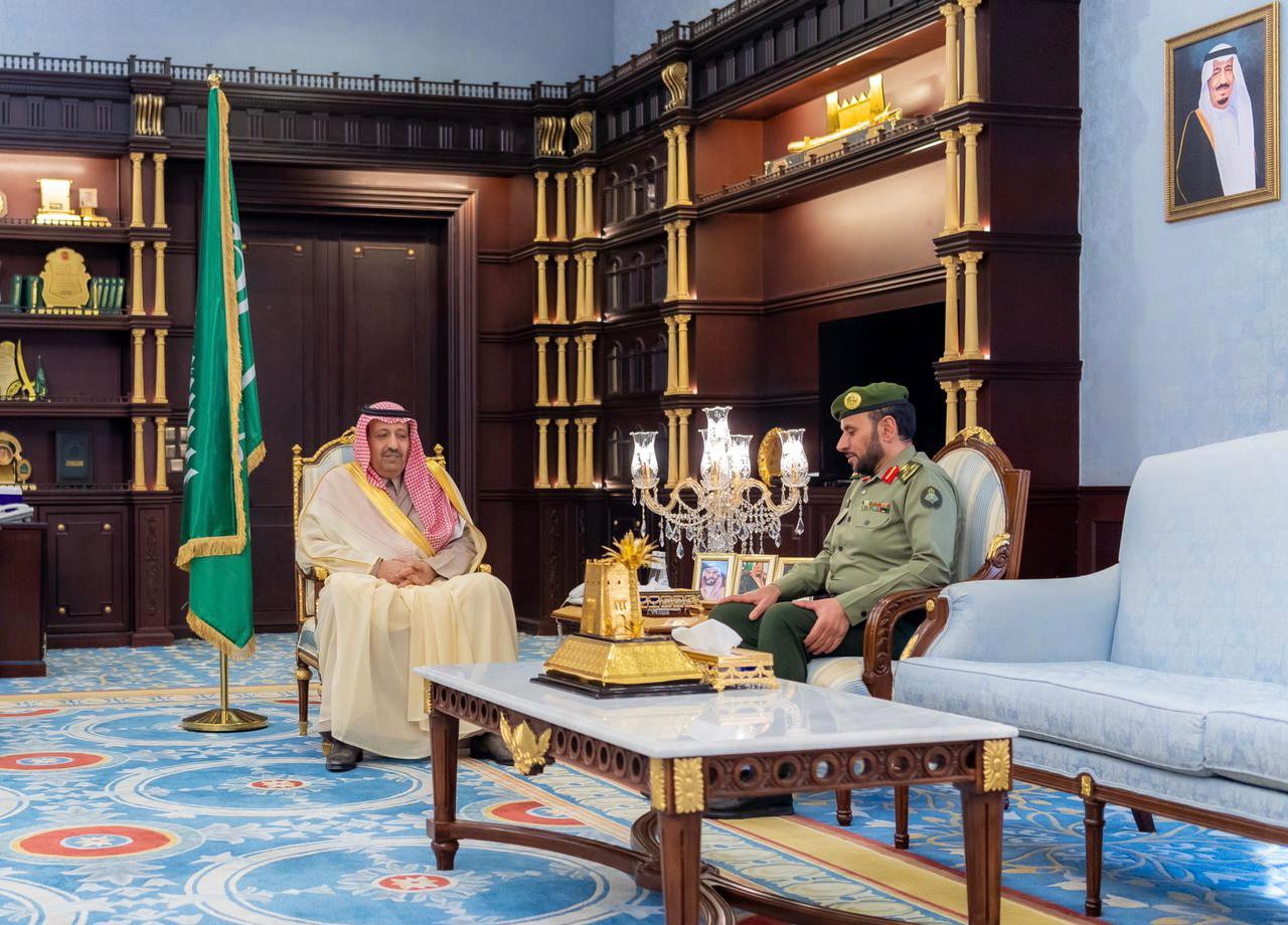 الأمير حسام بن سعود يستقبل مدير الجوازات بمنطقة الباحة 