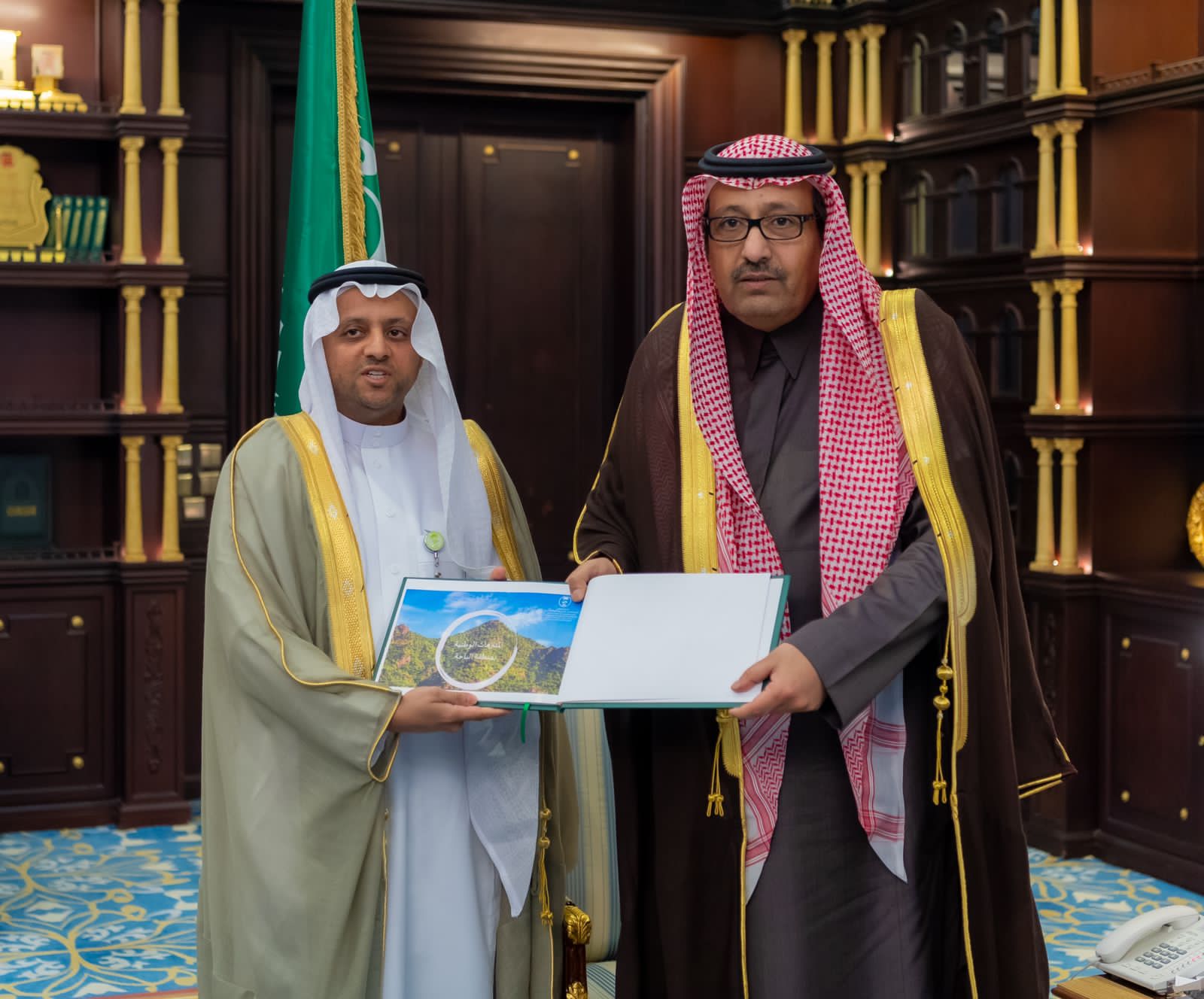 أمير منطقة الباحة يستقبل مدير عام المتنزهات الوطنية