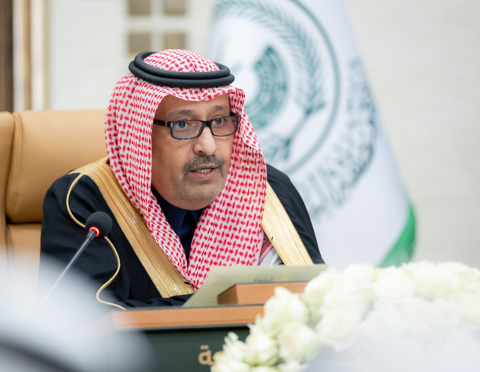 أمير الباحة يرأس أعمال الجلسة الثانية لمجلس المنطقة التعليمي٠
