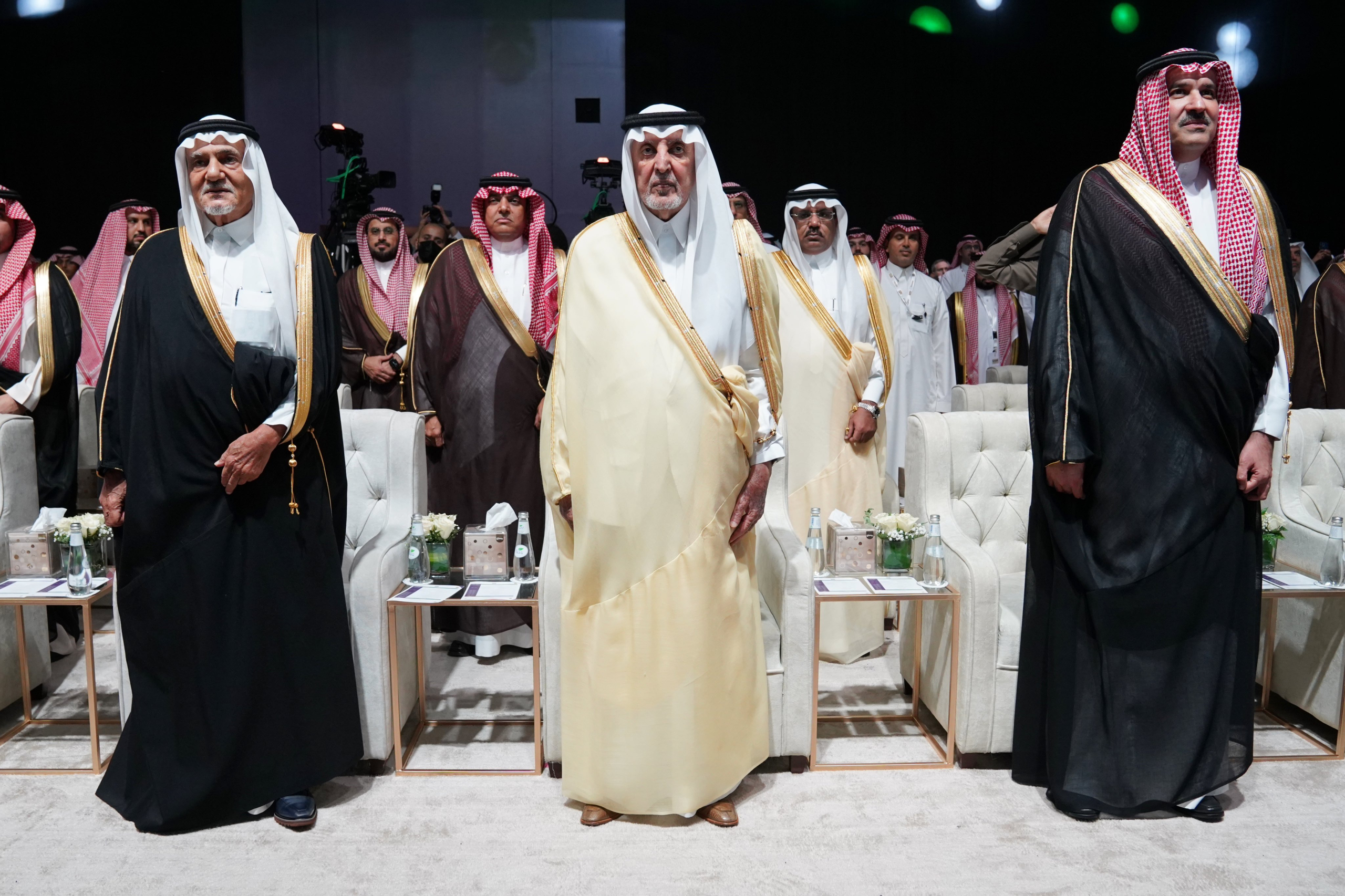 أمير مكة المكرمة يطلق أعمال مؤتمر ومعرض “إكسبو الحج”