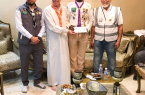كشافة شباب مكة يعايدون القائد الكشفي ” الشهري”